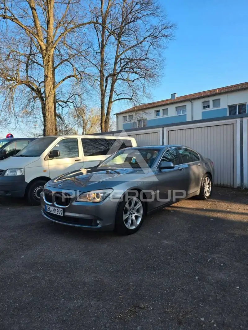 2012 BMW 730