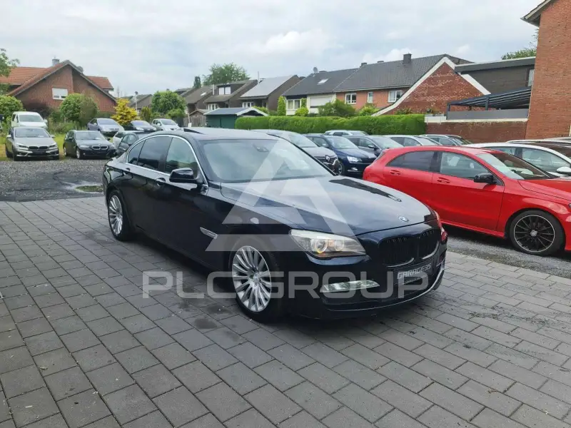 2012 BMW 730