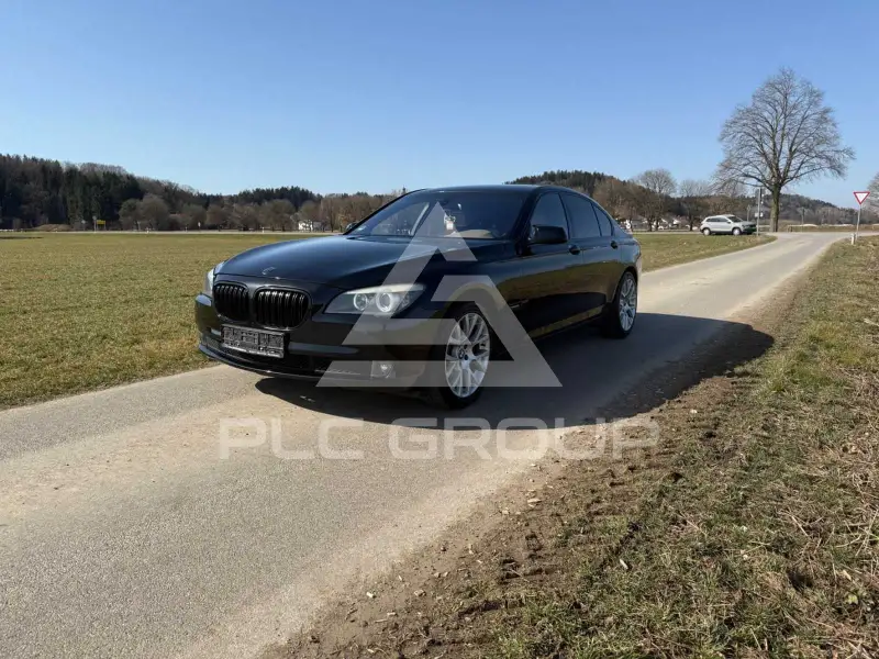 2012 BMW 730