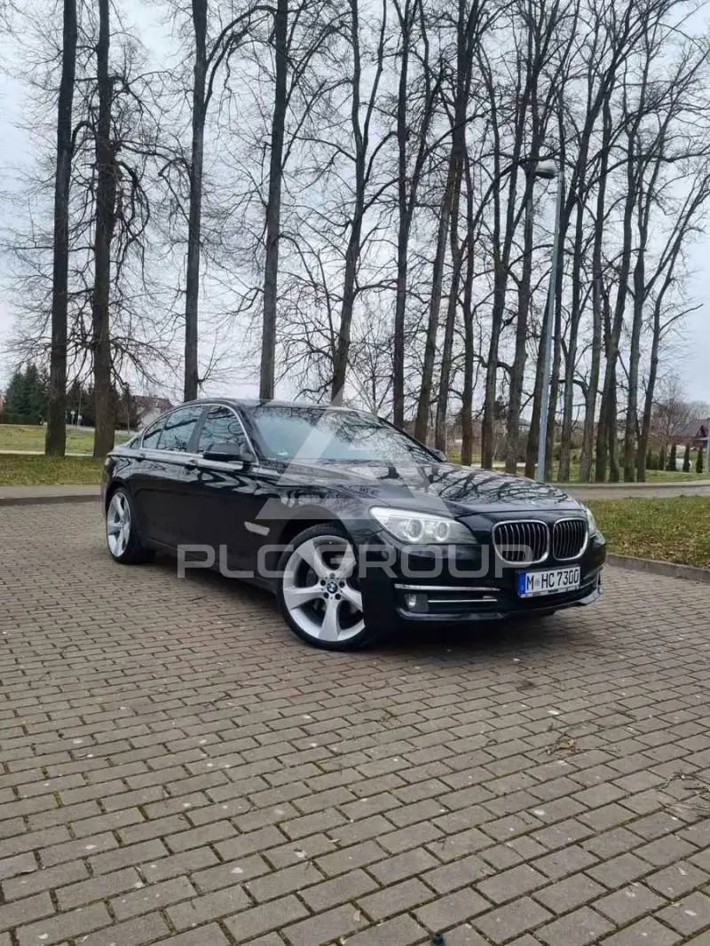 2012 BMW 730