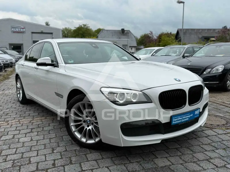 2012 BMW 730