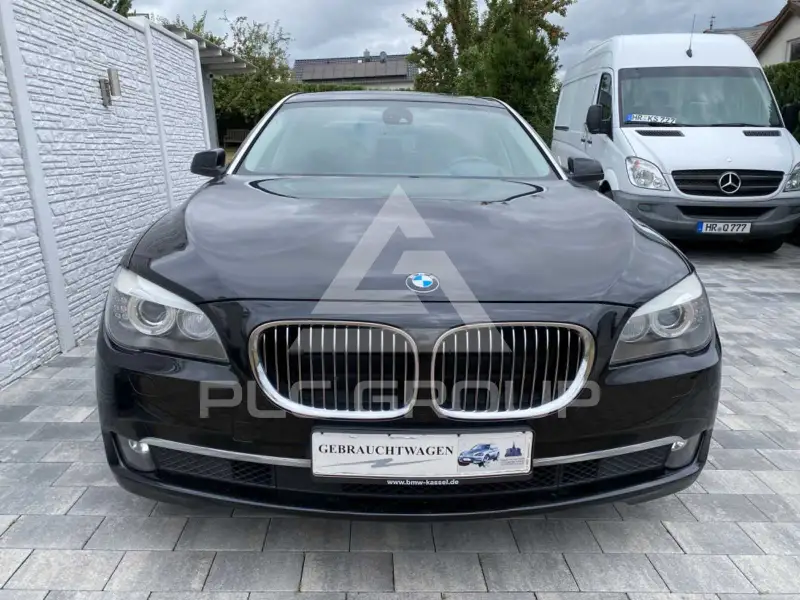 2012 BMW 730