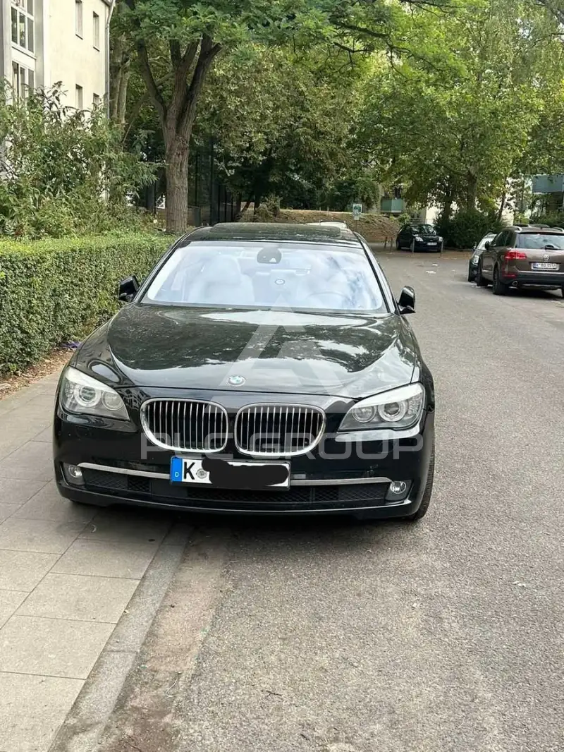 2012 BMW 730