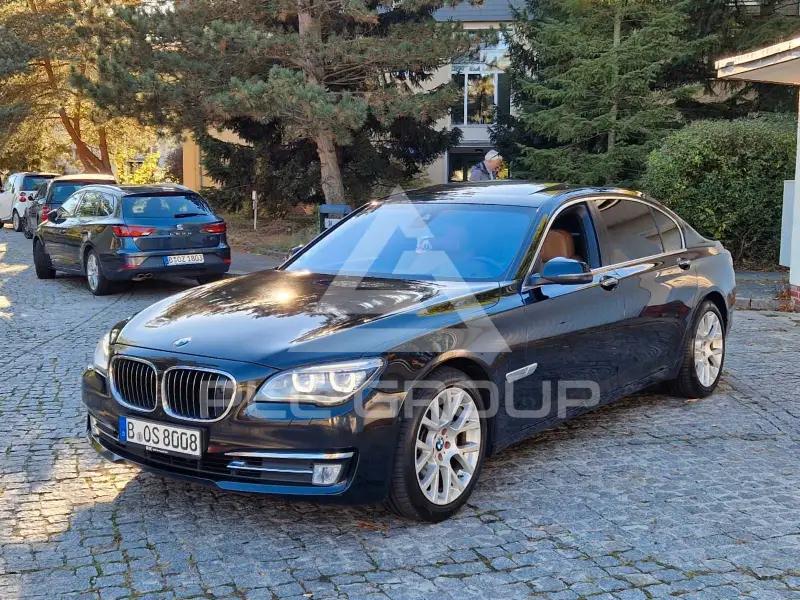 2012 BMW 730