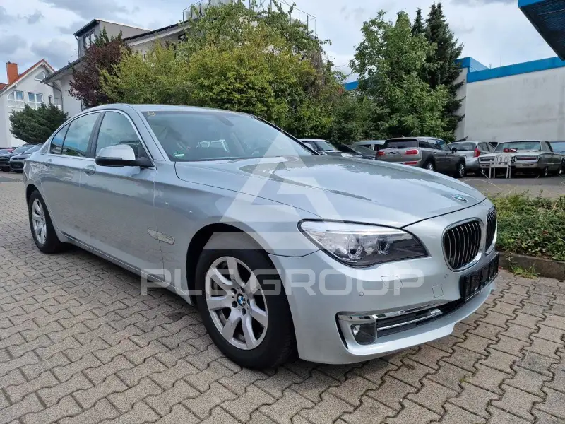 2012 BMW 730