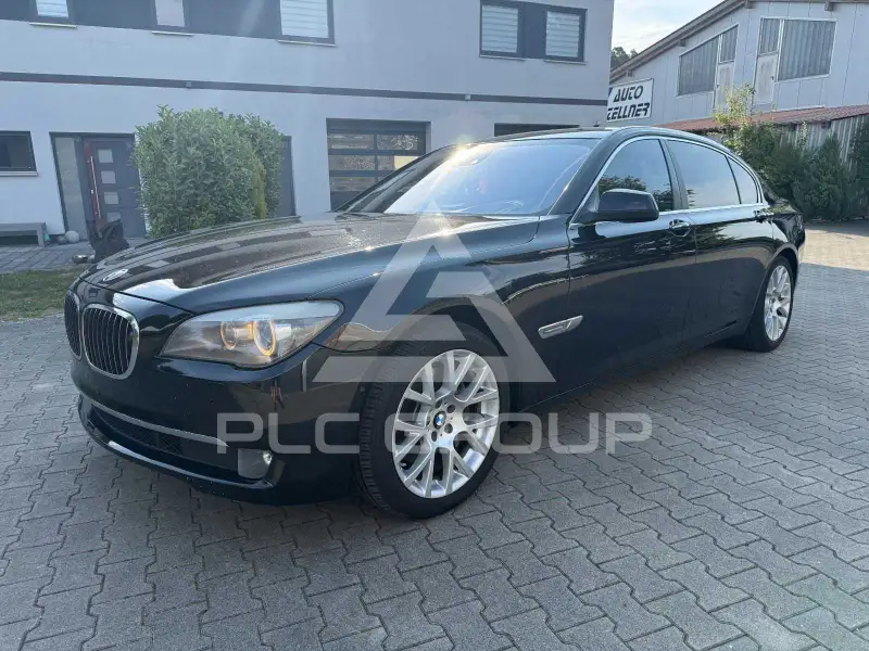 2012 BMW 730