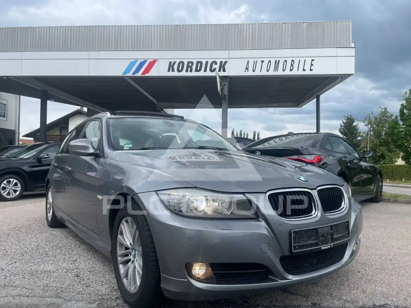 2012 BMW 318