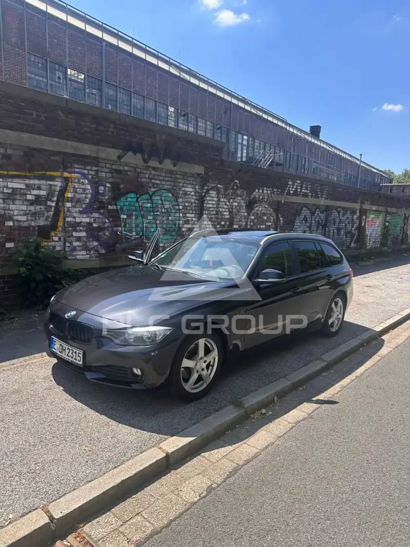 2012 BMW 318