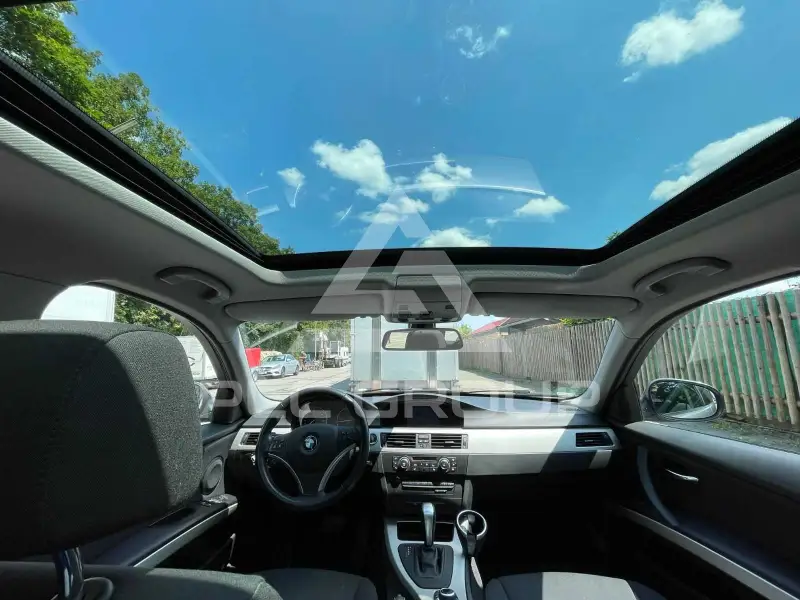 2012 BMW 318