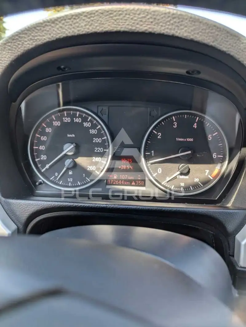 2012 BMW 318