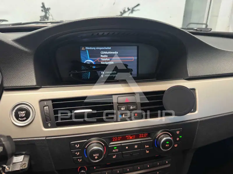 2012 BMW 318