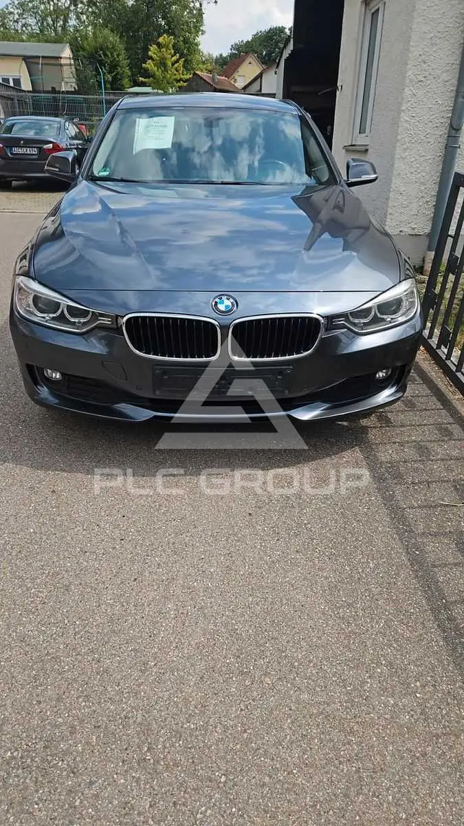 2012 BMW 318