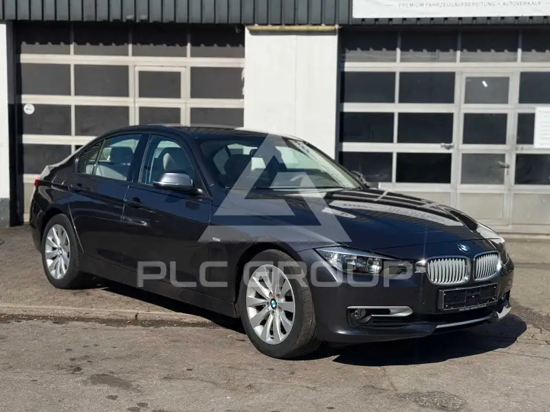2013 BMW 318