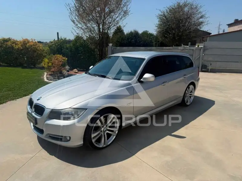 2012 BMW 318