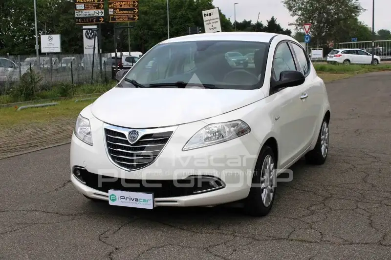 2012 Lancia YPSILON