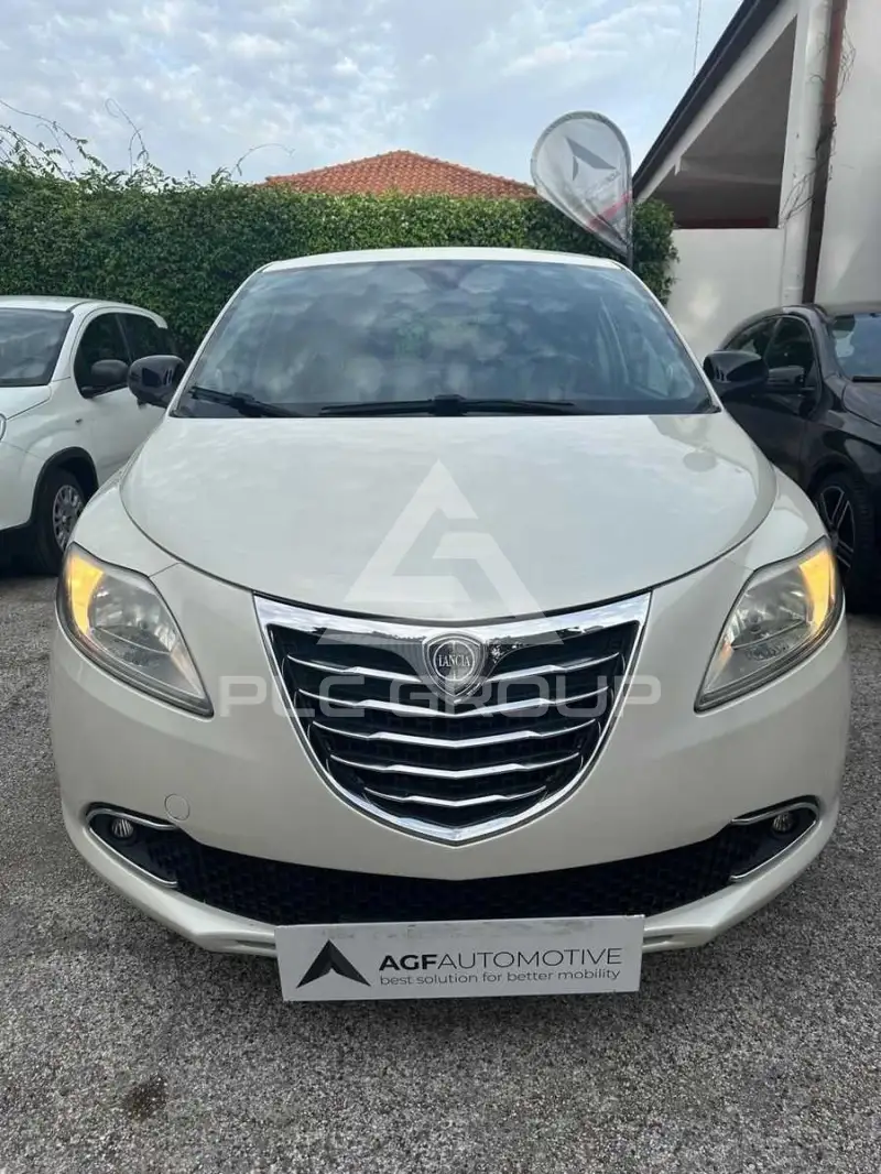 2012 Lancia YPSILON