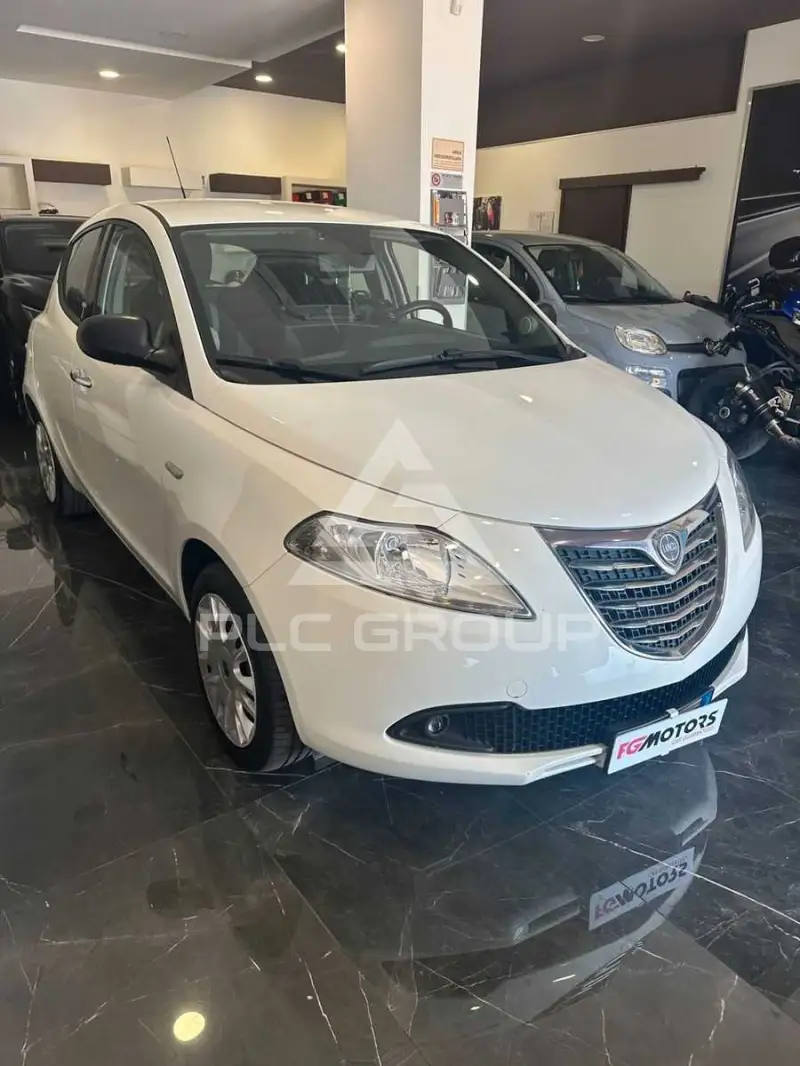 2012 Lancia YPSILON