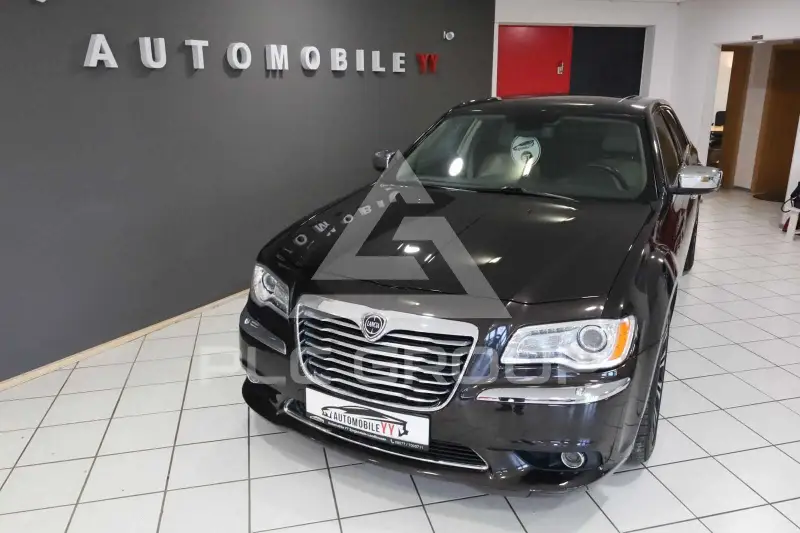 2012 Lancia Thema