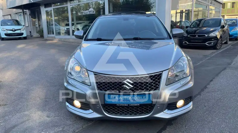 2012 Suzuki KIZASHI