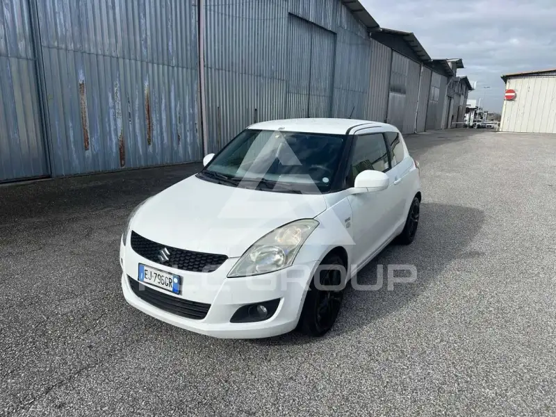 2012 Suzuki SWIFT