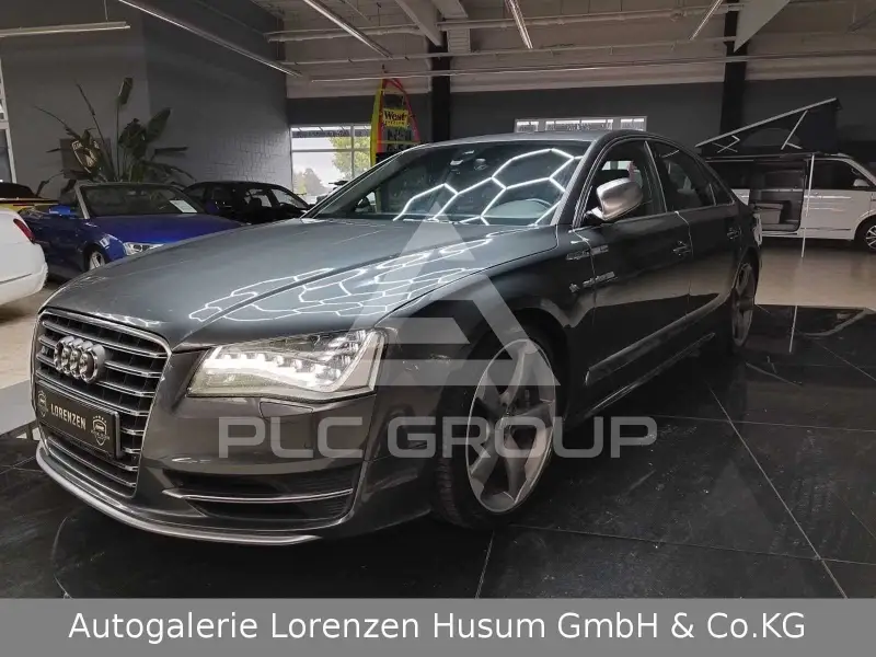 2012 Audi S8