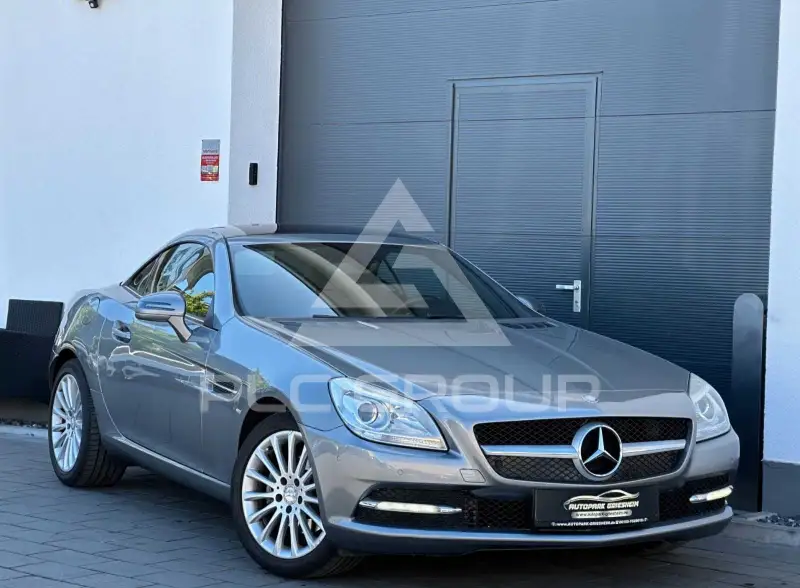 2012 Mercedes Benz SLK 200