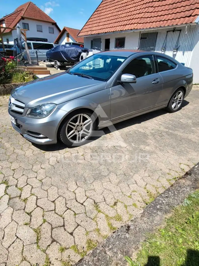 2012 Mercedes Benz 220