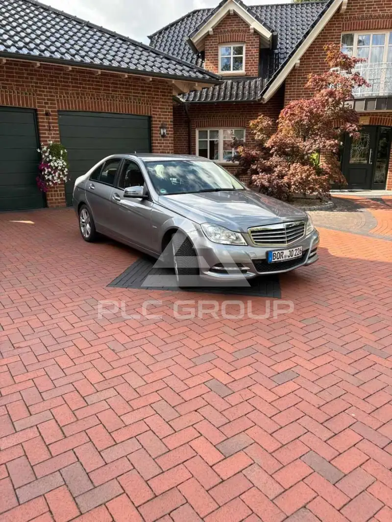 2012 Mercedes Benz C 220