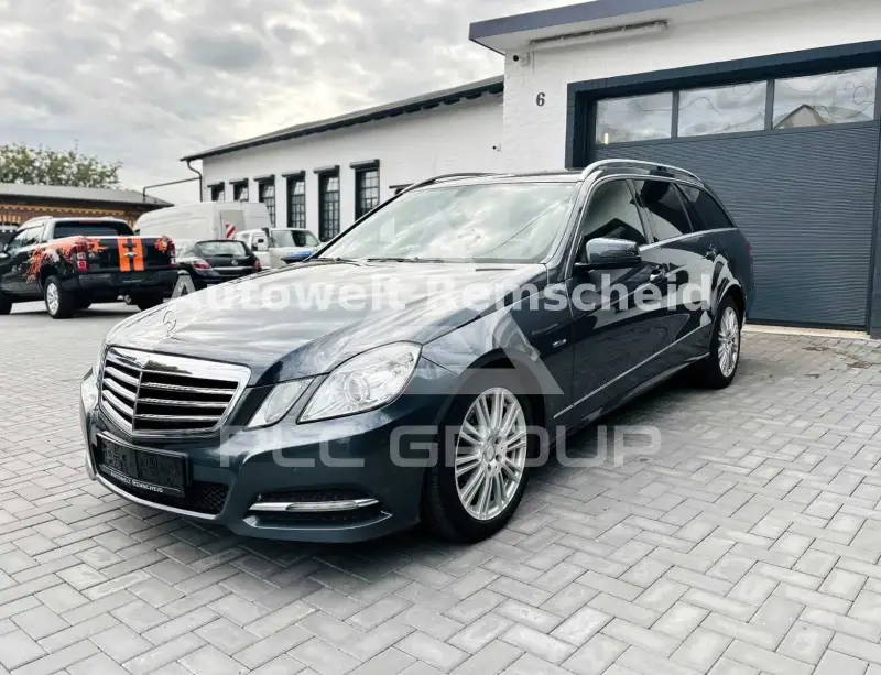 2012 Mercedes Benz E 200