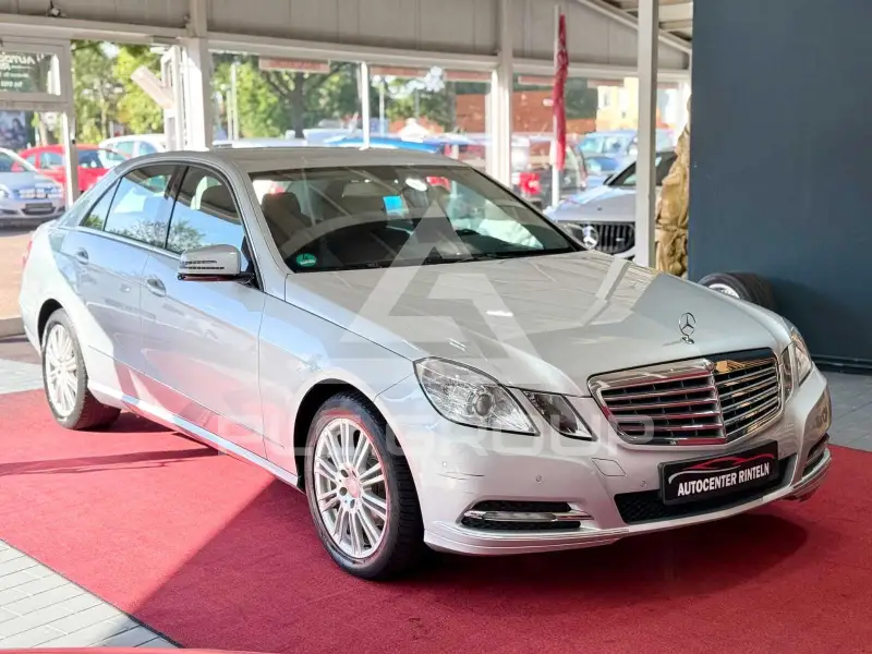 2012 Mercedes Benz E 200