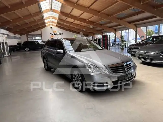 2012 Mercedes Benz E 220
