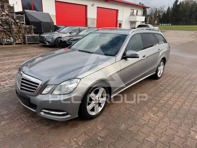 2012 Mercedes Benz E 220