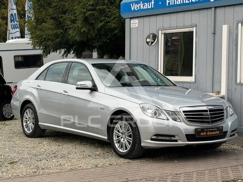 2012 Mercedes Benz E 220