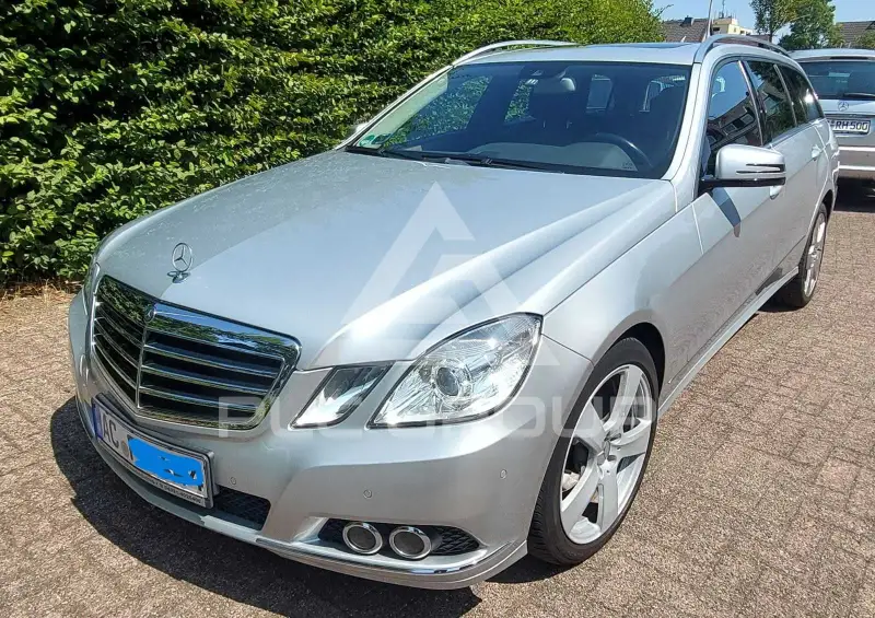 2012 Mercedes Benz E 220