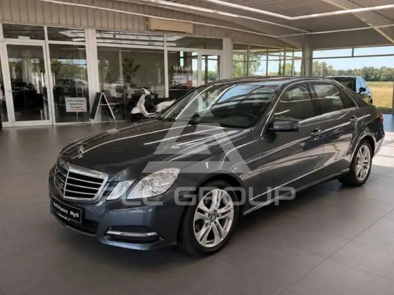 2012 Mercedes Benz E 220