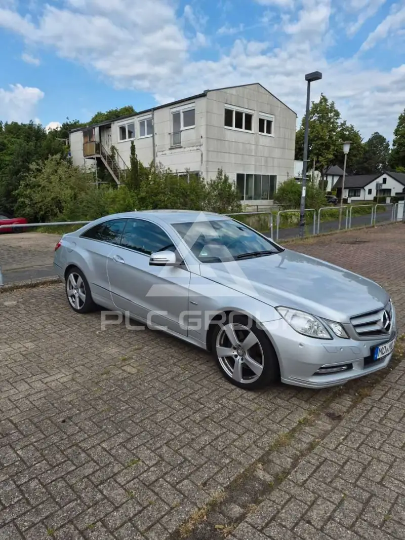 2012 Mercedes Benz E 220