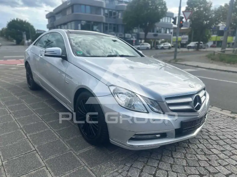 2012 Mercedes Benz E 220