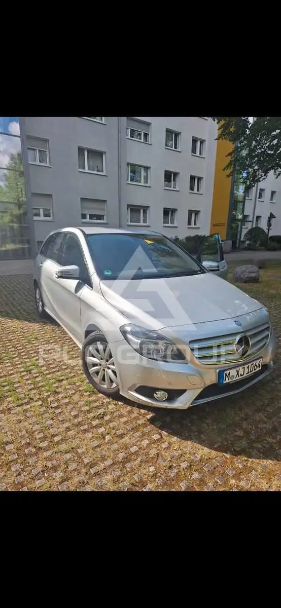 2012 Mercedes Benz B 180