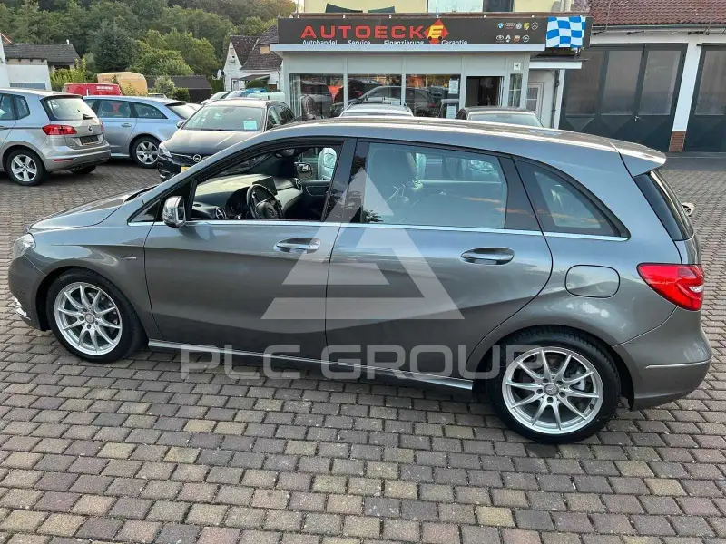 2012 Mercedes Benz B 180