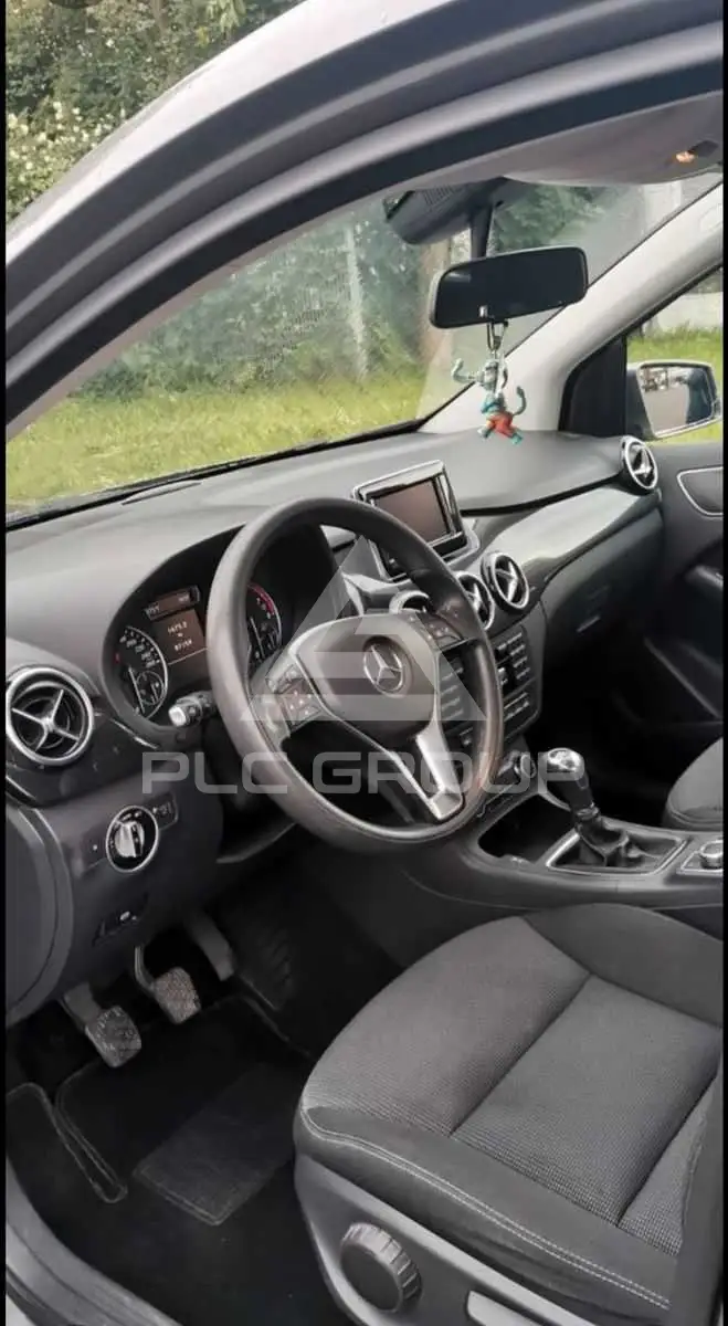 2012 Mercedes Benz B 180