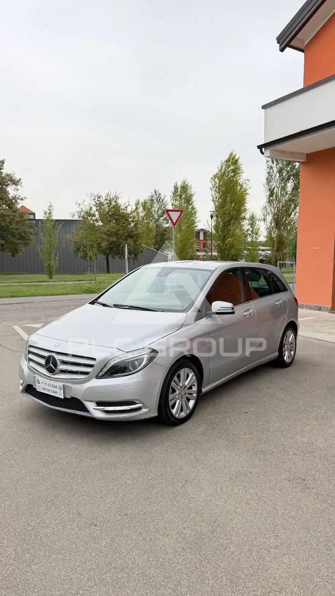 2012 Mercedes Benz B 180