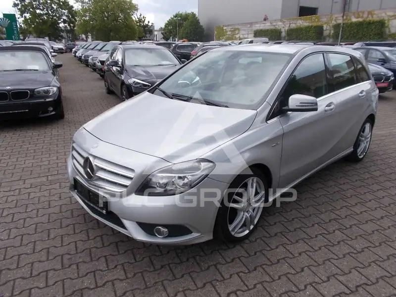2012 Mercedes Benz B 180