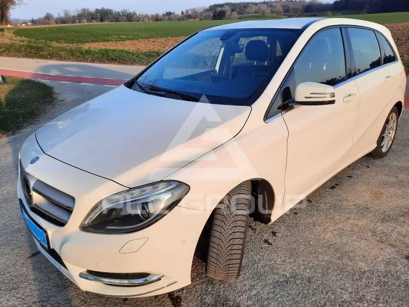 2012 Mercedes Benz B 180