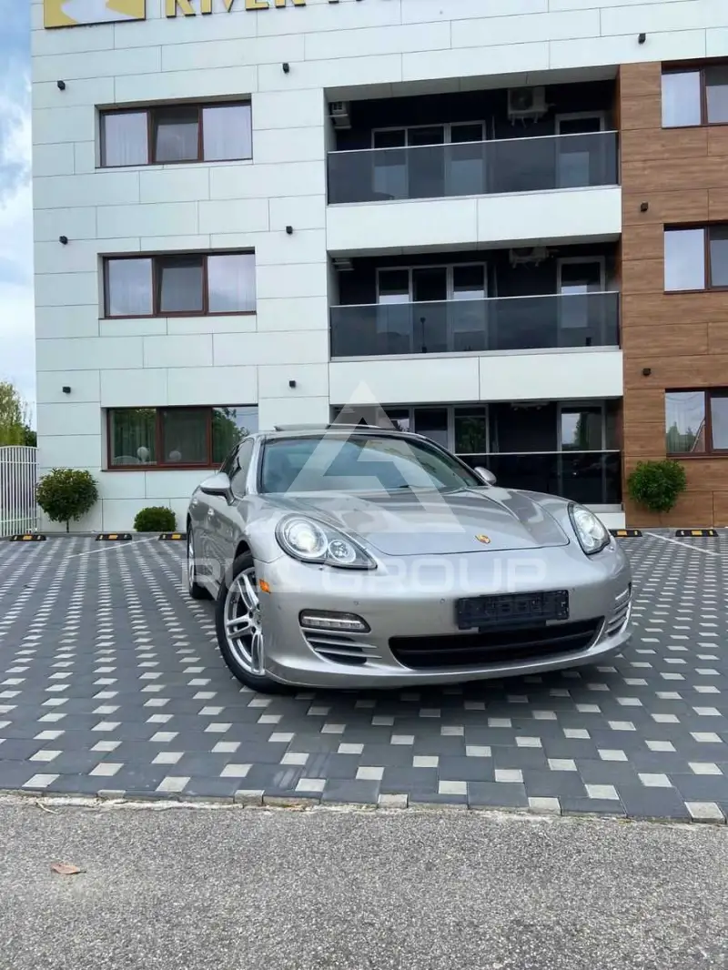 2012 Porsche Panamera