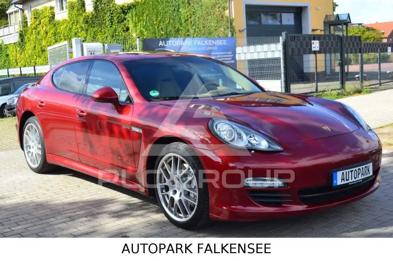 2012 Porsche Panamera