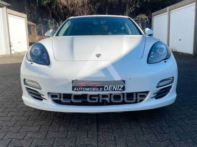 2012 Porsche Panamera