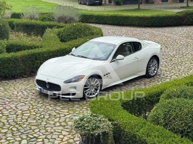 2012 Maserati GRANTURISMO