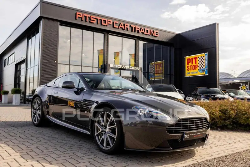2012 Aston Martin V8