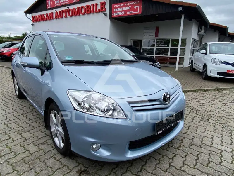 2012 Toyota AURIS