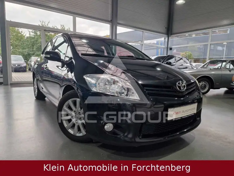 2012 Toyota AURIS